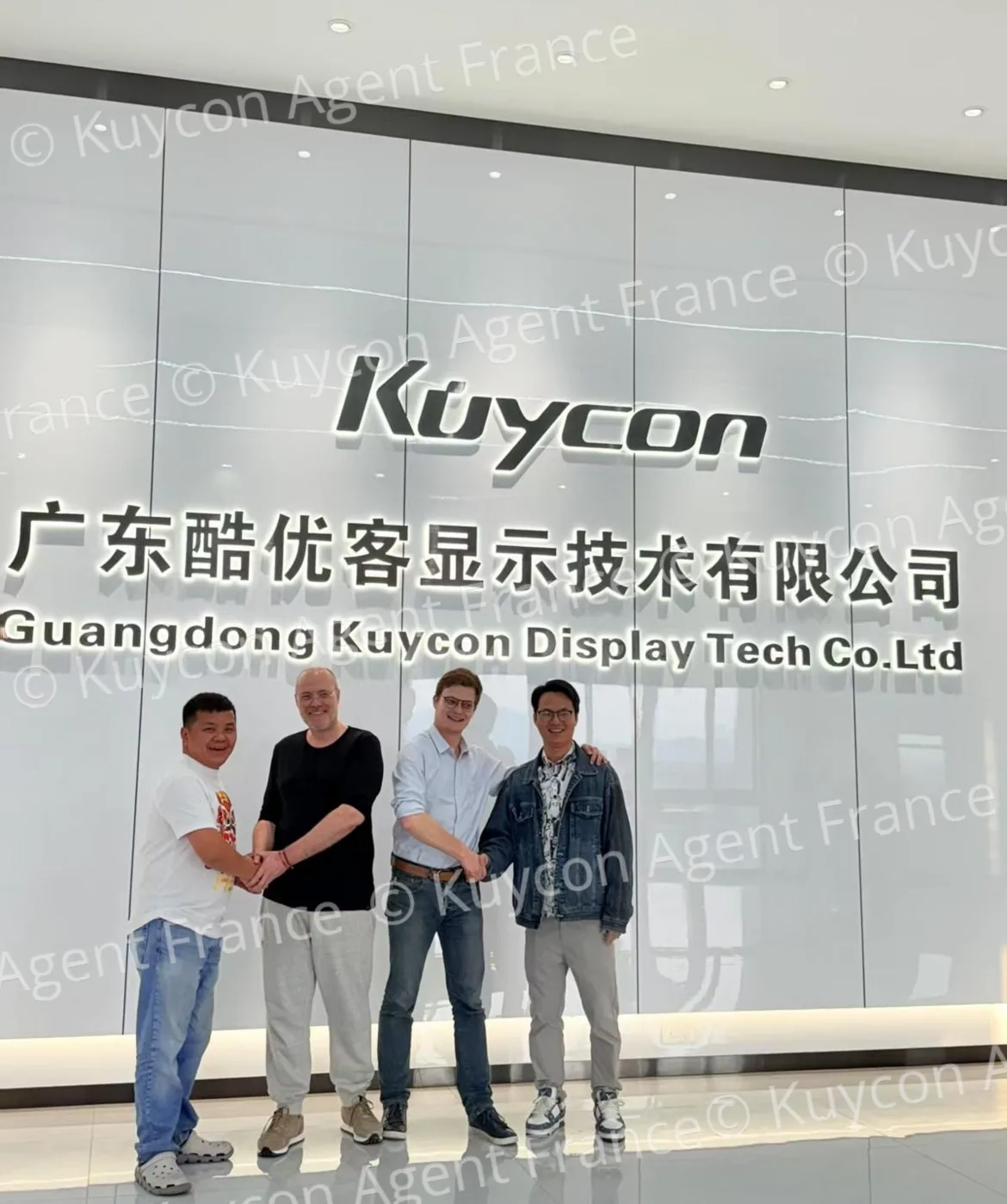Notre équipe en visite à l'usine partenaire, Guangdong